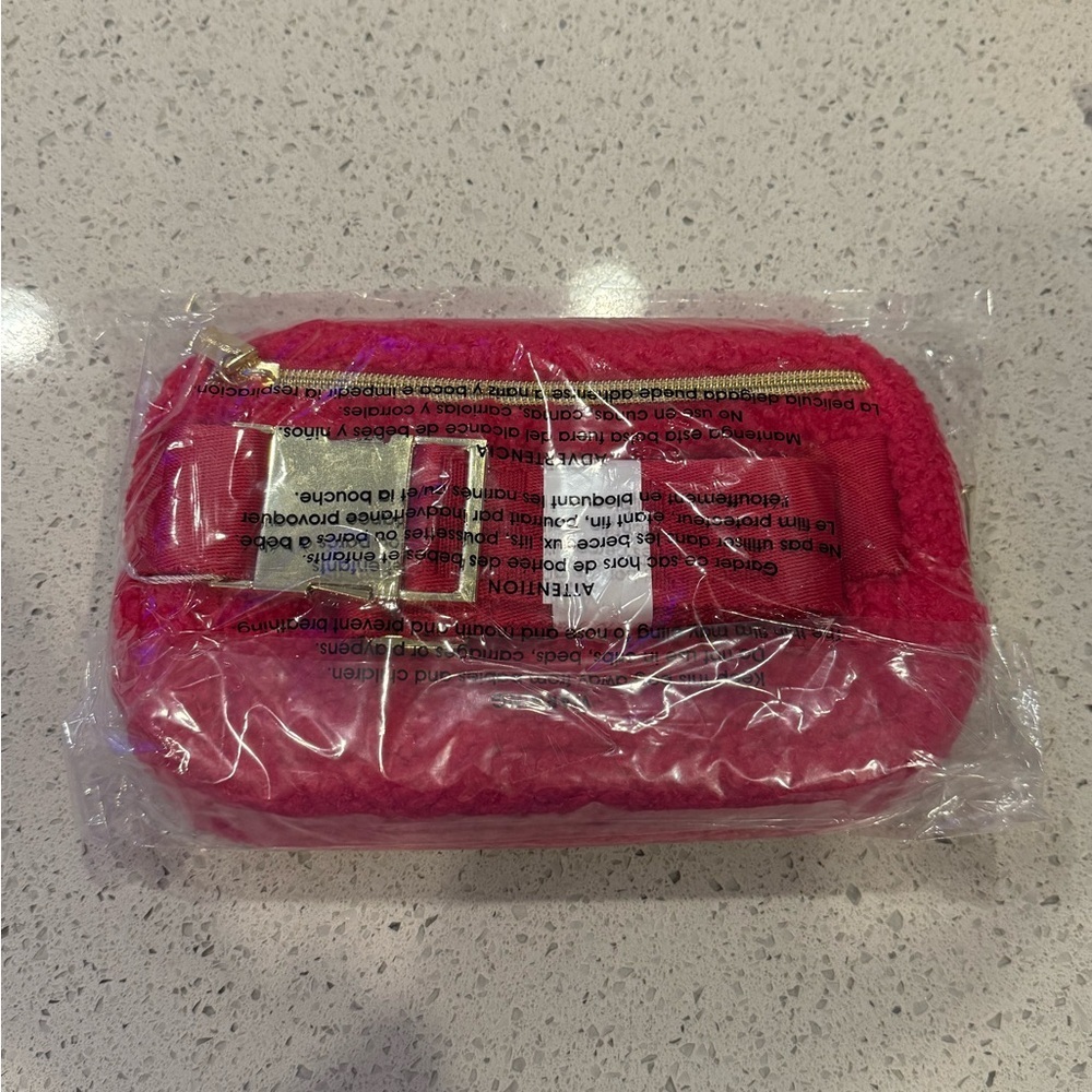 Lilly Pulitzer Jeanie Sherpa Belt Bag in Raspberry Rouge - Picture 9 of 10